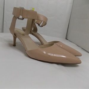 Louise et Cie nude ankle strap kitten heels, in size 9 1/2. Great condition
